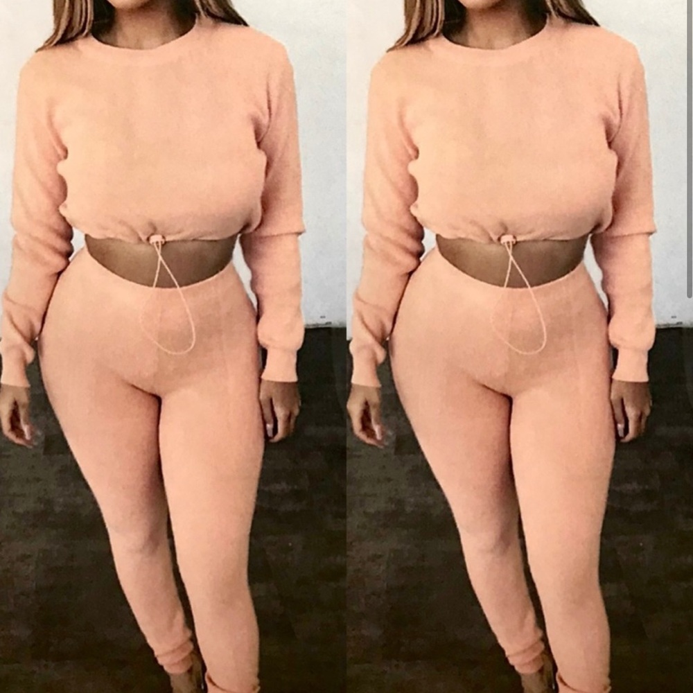 2 piece set 🍑 peach/coral brand new with tags comfortable and trendy